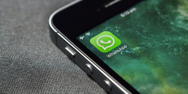 how to hide online status on whatsapp