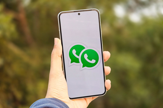 how to merge two whatsapp backups